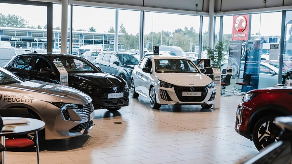 Peugeot Hull dealership interior