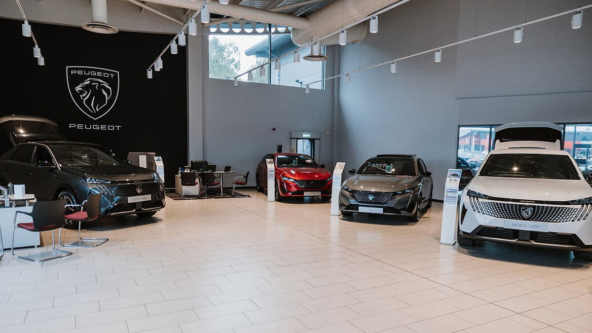 Peugeot Hull dealership interior
