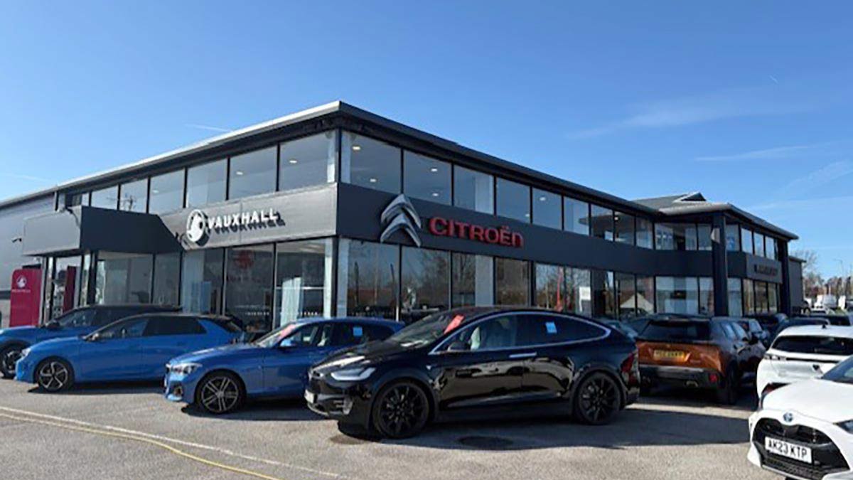 Vauxhall Mansfield Dealership Exterior