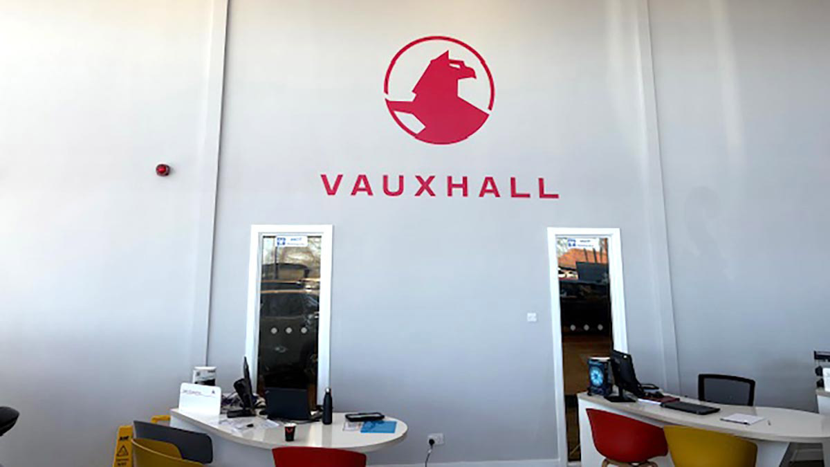 Vauxhall Mansfield Showroom Desks