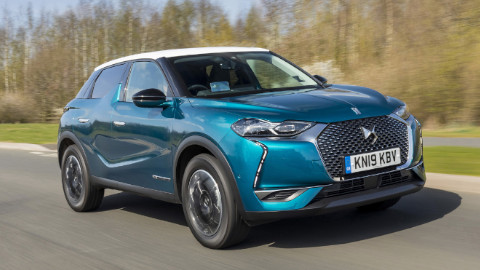Blue DS 3 CROSSBACK Exterior Front Driving