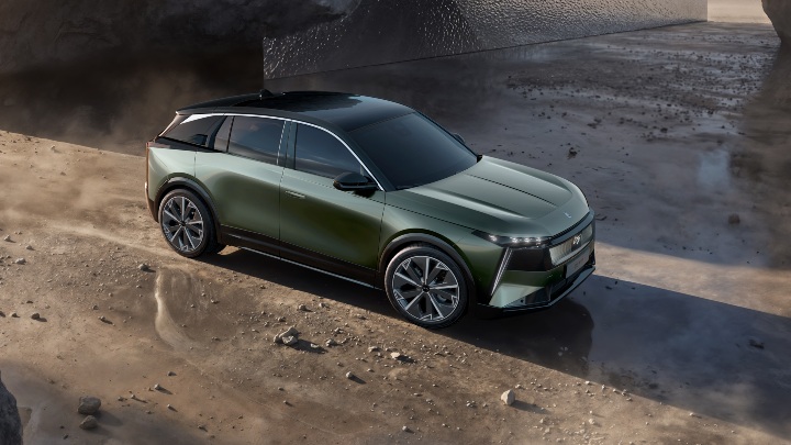 Green DS No7 front left aerial