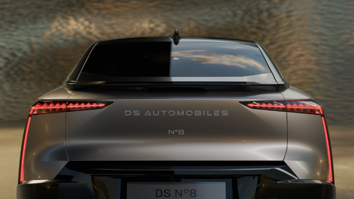 DS No8 Rear
