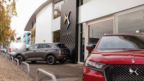 Evans Halshaw DS Salon