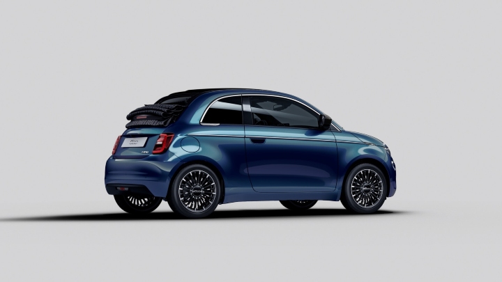 Fiat 500 Hybrid cabrio La Prima trim rear angle roof down