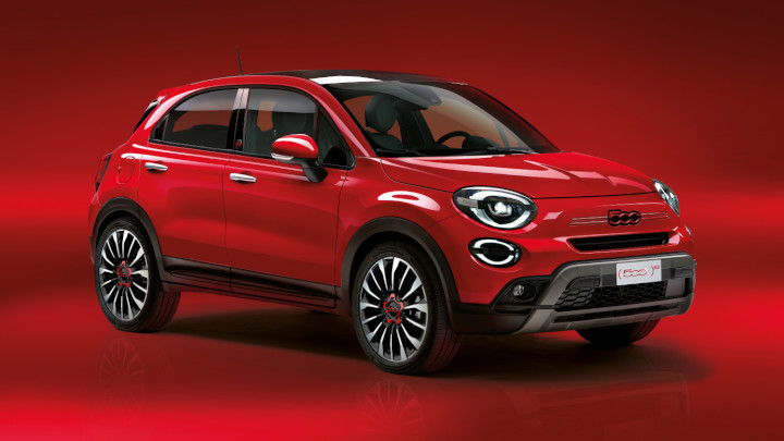 Red Fiat 500X Front