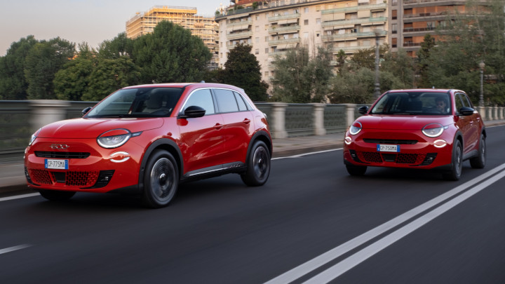 Fiat 600e Red and Fiat 600e La Prima Driving