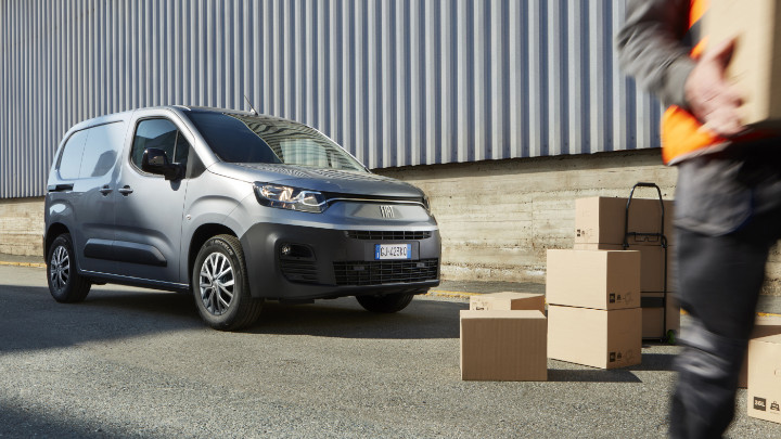 Silver Fiat Doblo Loading