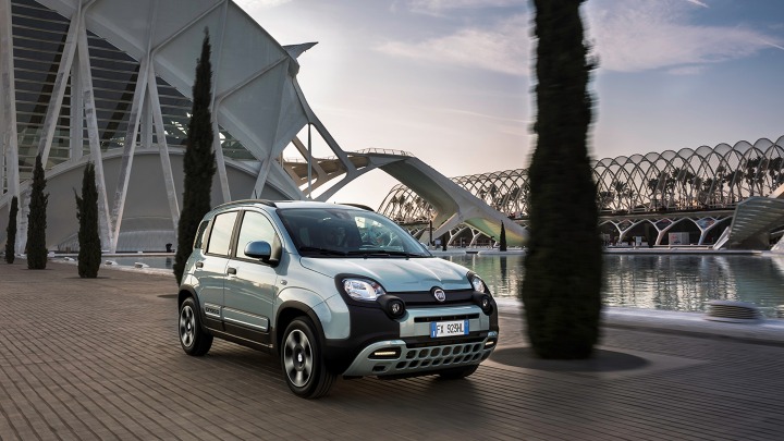 Fiat Panda Cross Exterior Front Urban Area
