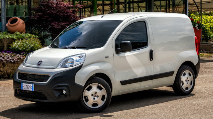 Fiat Fiorino Side Front Angle