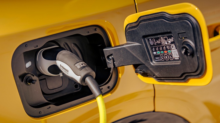 Ford Capri Yellow charging port
