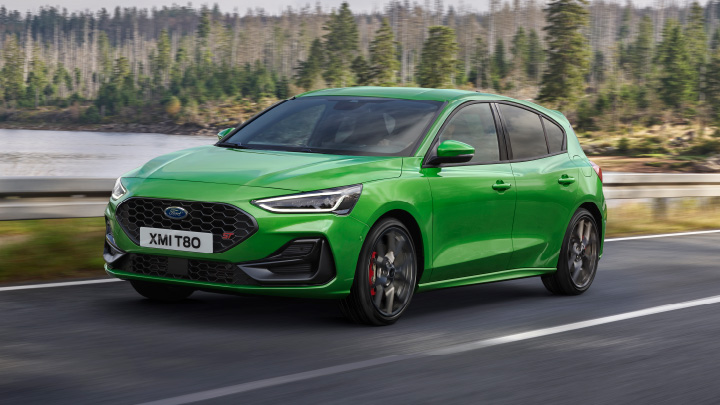 Green Ford Focus ST, driving shot