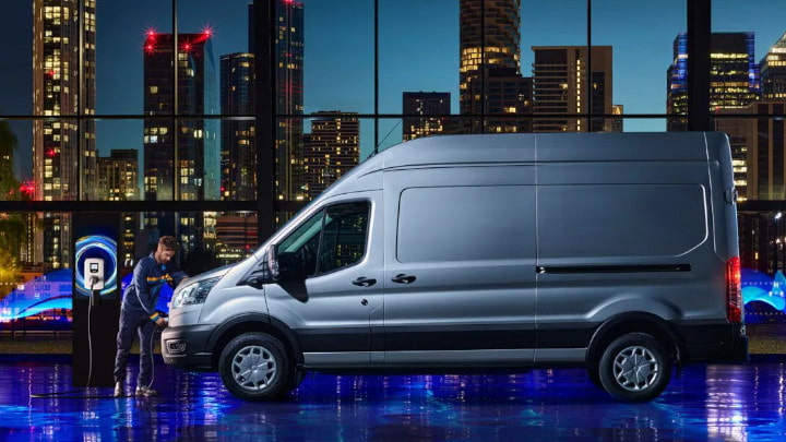 Ford e-Transit Exterior Side Charging