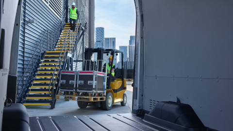 Ford e-Transit Rear Loading