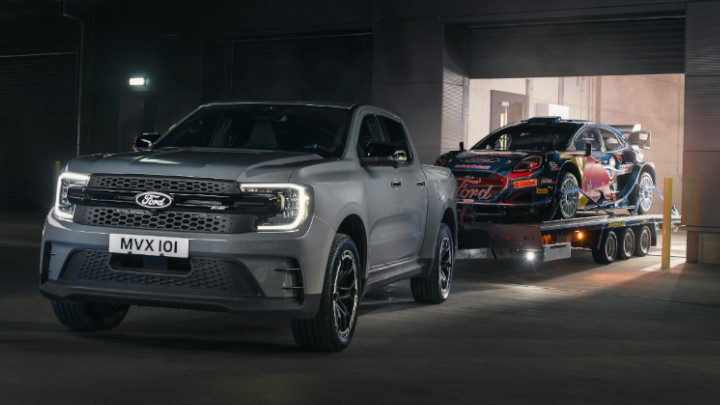 Ford Ranger MS-RT Towing a Ford Puma Rally Car