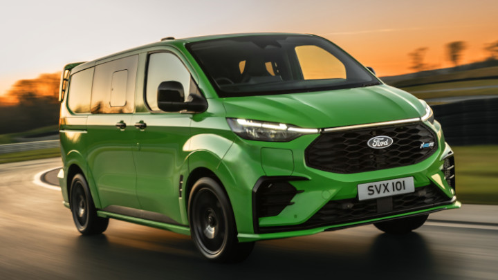 Ford Transit Custom MS-RT Driving on a Track