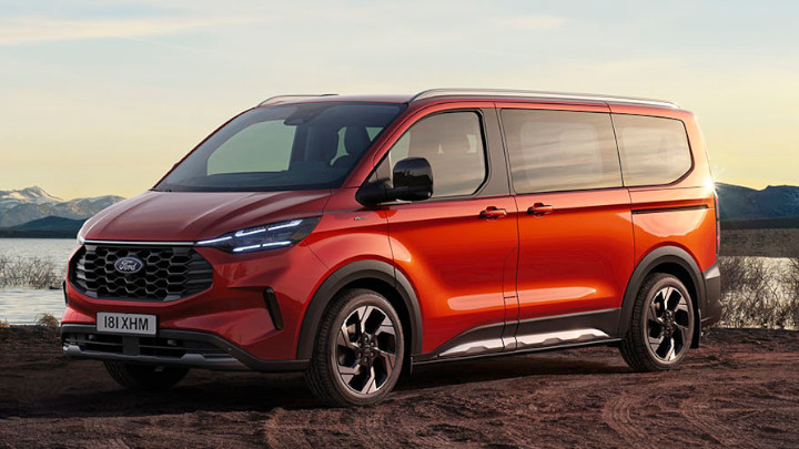 Ford Reveals New e-Tourneo Custom With a Range of 230 Miles