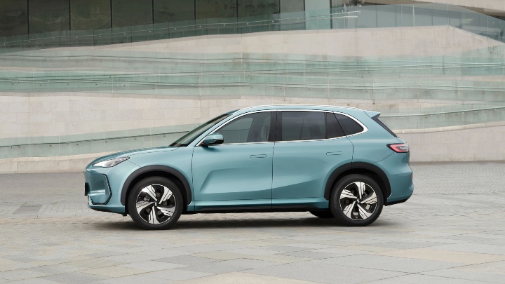 Blue Geely EX5 Exterior Side Static