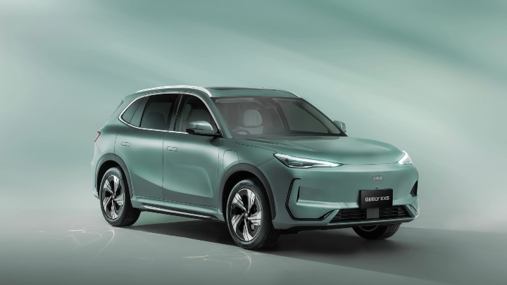 Geely EX5 Green front right