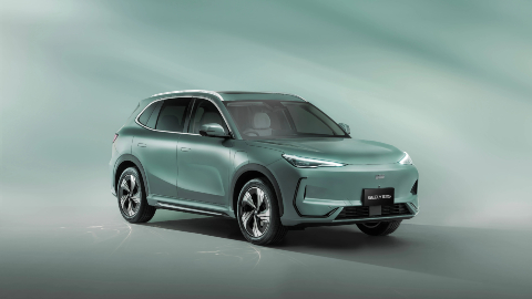 Geely EX5 Green front right angle