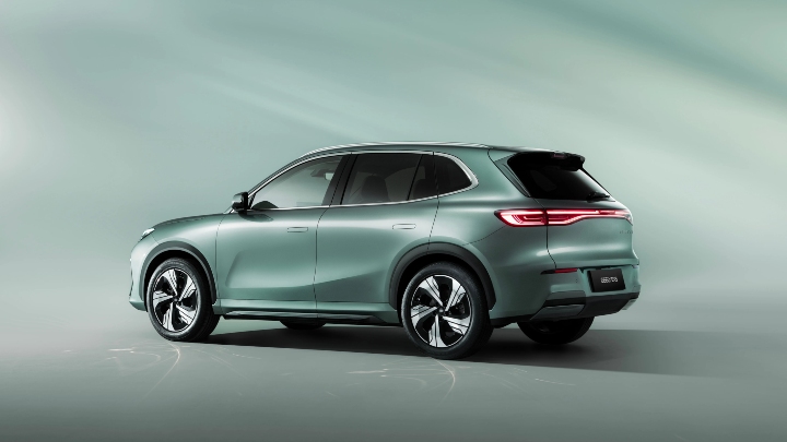 Geely EX5 Green rear side profile