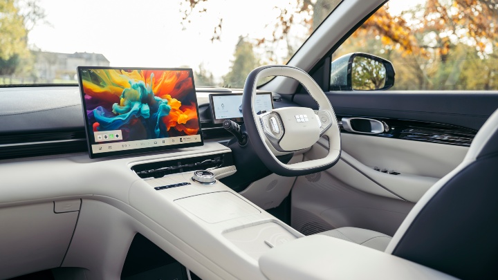 Geely EX5 Green interior white dashboard