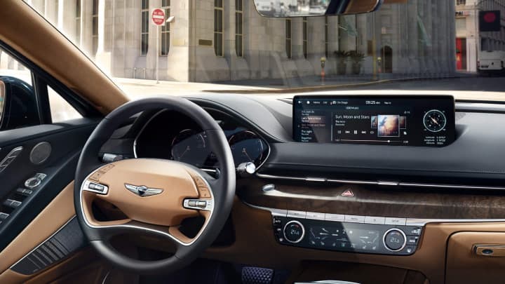 Genesis G80 cabin with blue and tan leather