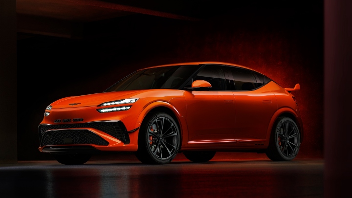 Genesis GV60 Magma front static