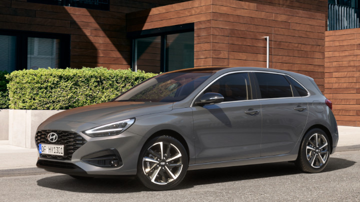 Hyundai i30 in Grey side angle parked