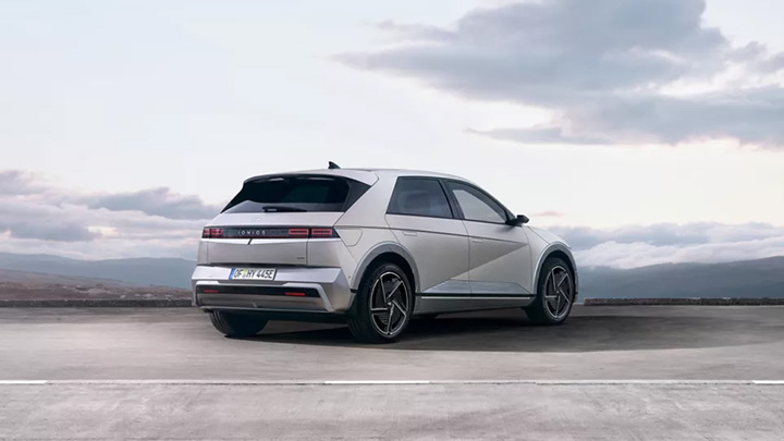 Silver Hyundai IONIQ 5 Rear