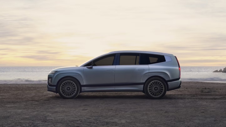 Hyundai IONIQ 9 Exterior Side On Beach