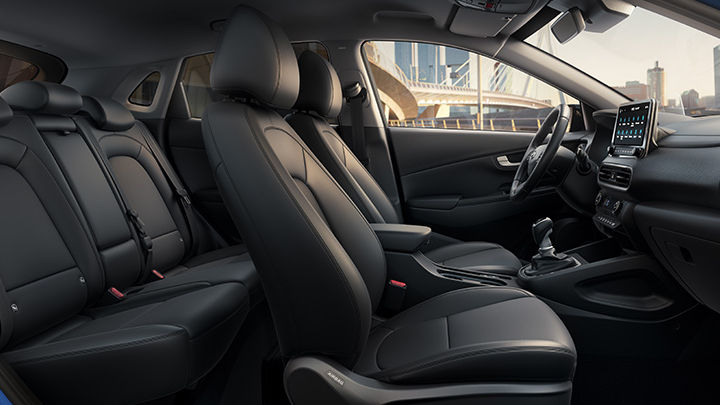 Hyundai Kona: Interior, Driving