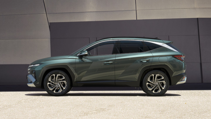 Green Hyundai TUCSON Side