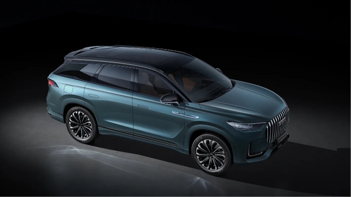 JAECOO 8 blue aerial view