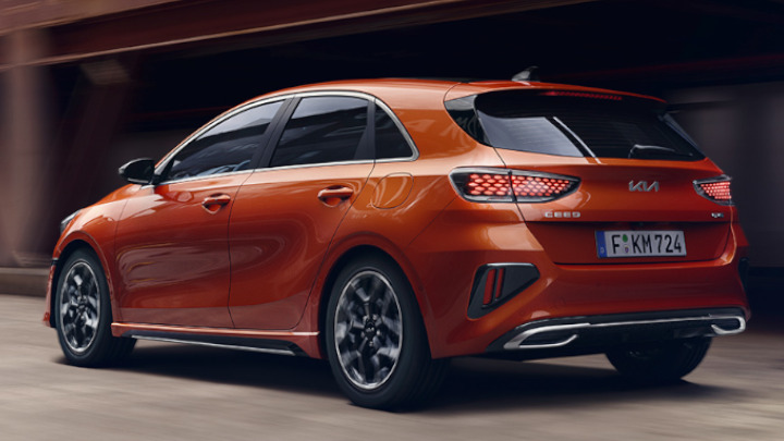 Orange Kia Ceed Exterior Rear