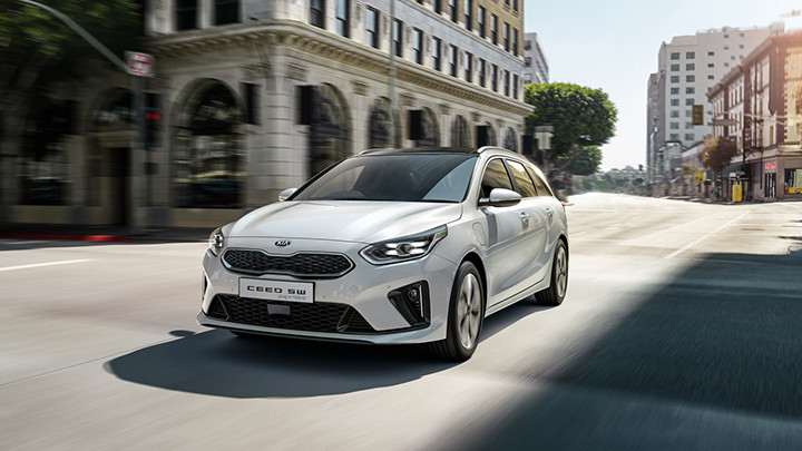 Kia Ceed Sportswagon Plug-in Hybrid Driving