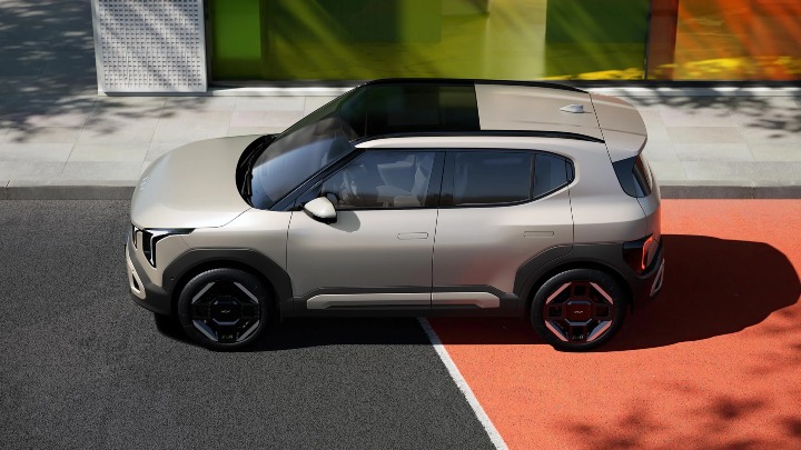 Silver Kia EV2 Exterior Side Static