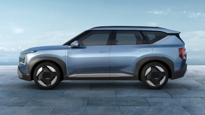 Kia EV5 side angle blue