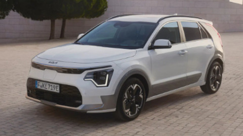 White Kia Niro EV Exterior Front Static