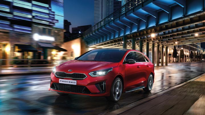 Kia Proceed in red