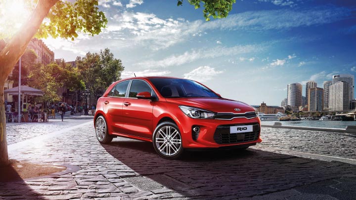 Kia Rio in red