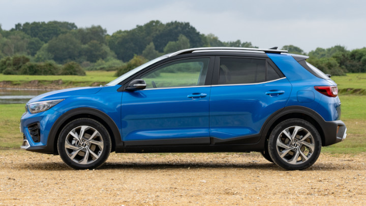 Kia Stonic Static Side Angle