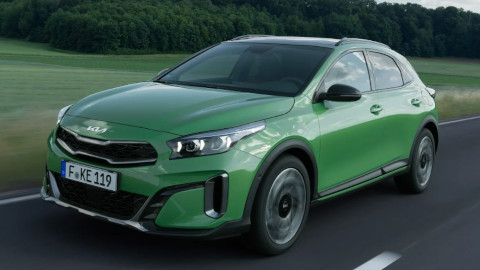 Kia XCeed Exterior Driving