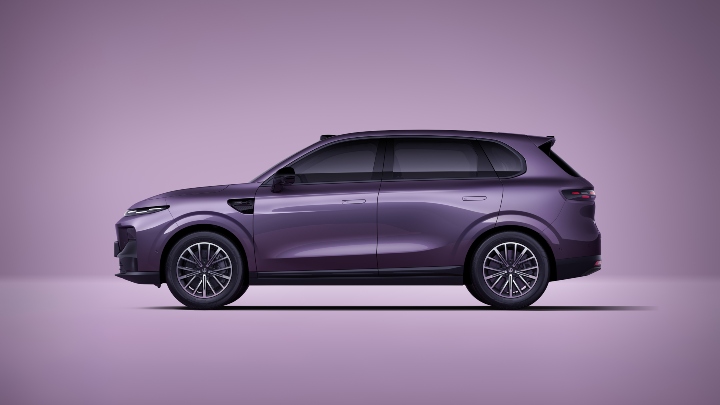 Side profile of a Leapmotor B10 electric SUV in a purple studio setting