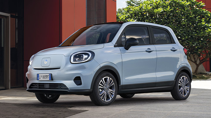 Blue Leapmotor T03 exterior shot