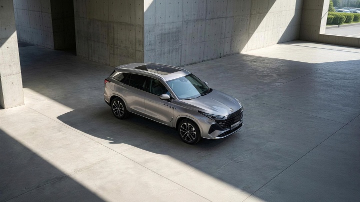 MG S9 PHEV front left aerial studio