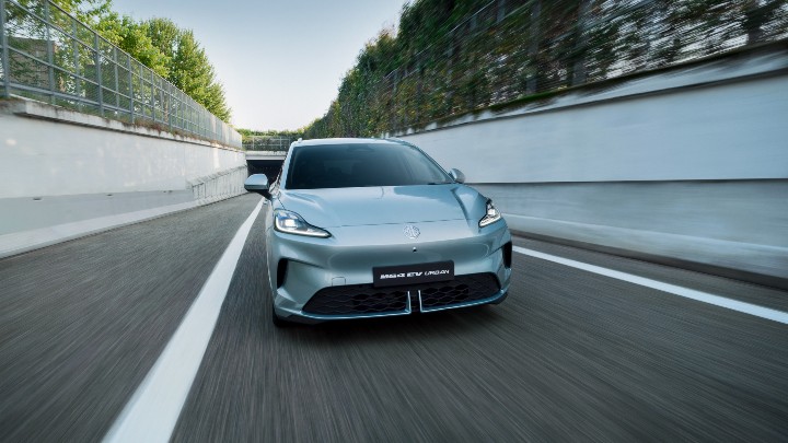 MG4 EV Urban Exterior Front Driving Exiting Tunnel at Daytime