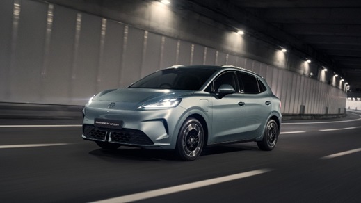 MG4 EV Urban Driving Through Tunnel