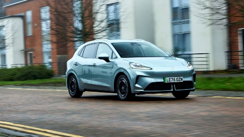 MG4 EV Urban grey driving