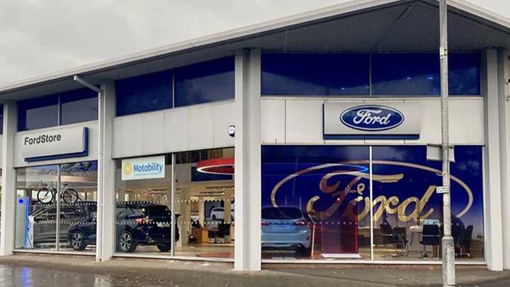 Exterior shot of Ford Glasgow